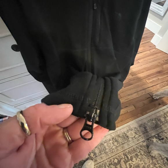 Black large north face vapor wick jacket with hood - Picture 4 of 5